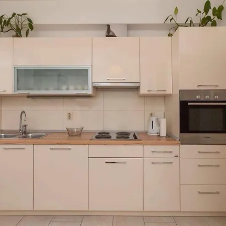 5 Apartment Podgora