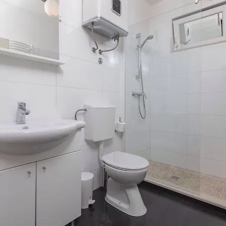 5 Apartment Podgora